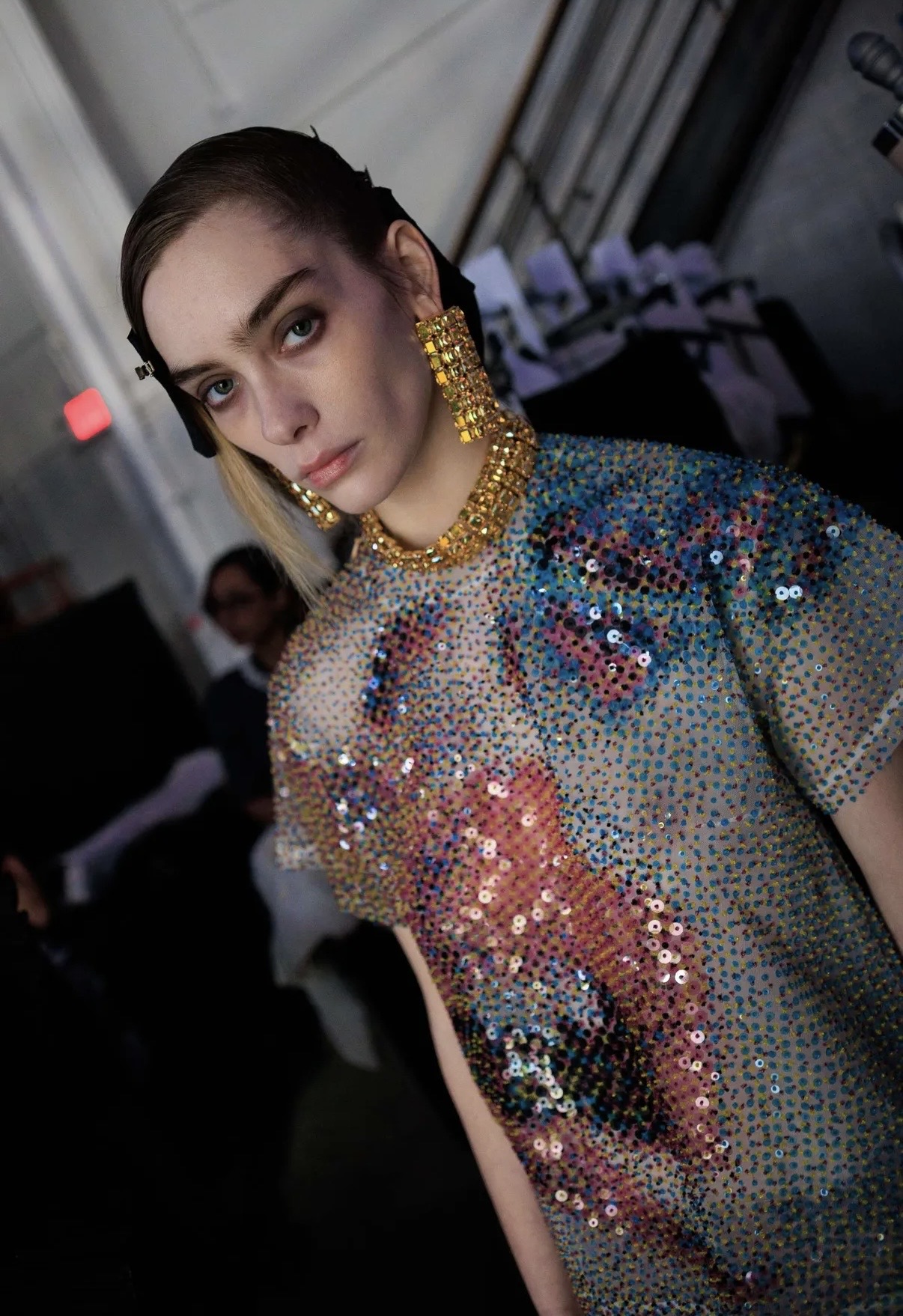 Асимметрия и глянцевые губы: бьюти-тренды Недель моды в Нью-Йорке и Лондоне сезона осень-зима 2026 (фото 3)