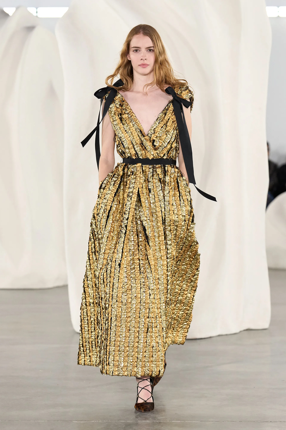 Чем запомнились Недели моды в Нью-Йорке и Лондоне сезона осень-зима 2026 (фото 32)