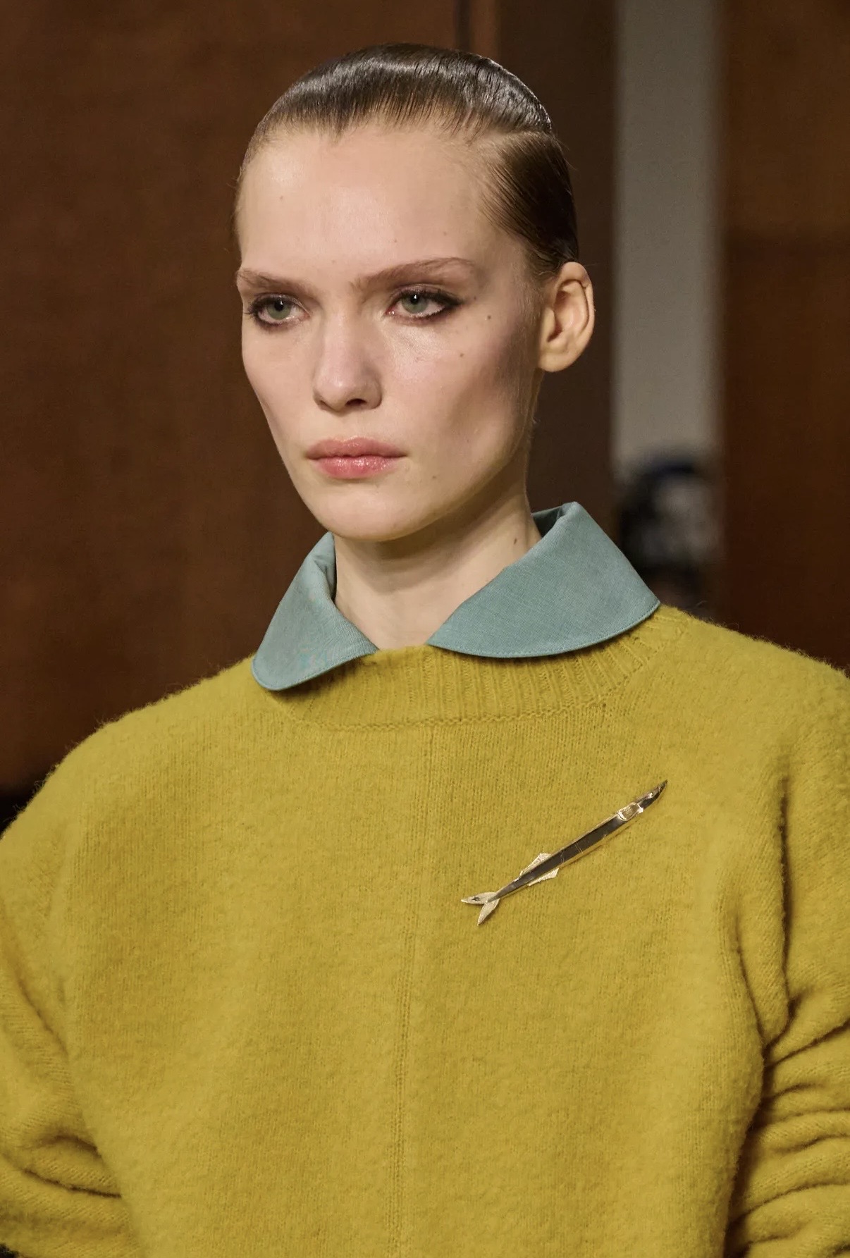 Асимметрия и глянцевые губы: бьюти-тренды Недель моды в Нью-Йорке и Лондоне сезона осень-зима 2026 (фото 24)