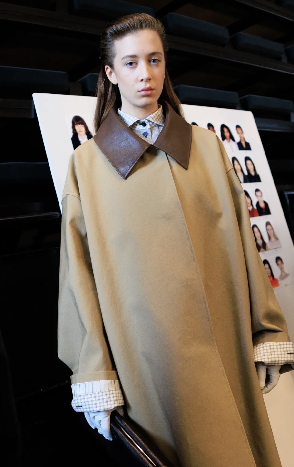 Асимметрия и глянцевые губы: бьюти-тренды Недель моды в Нью-Йорке и Лондоне сезона осень-зима 2026 (фото 23)