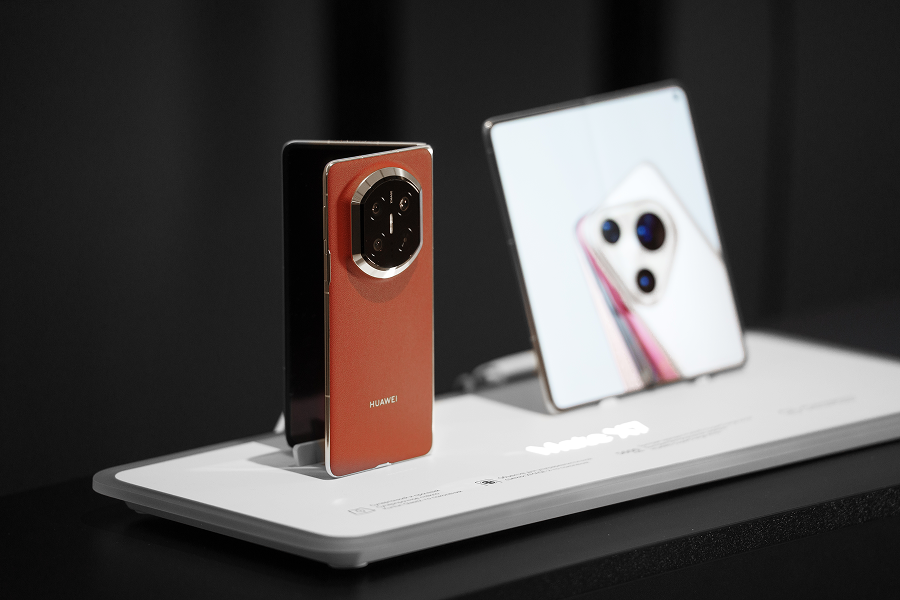 HUAWEI провел турнир по игре в шахматы на смартфонах Mate X7 (фото 2)