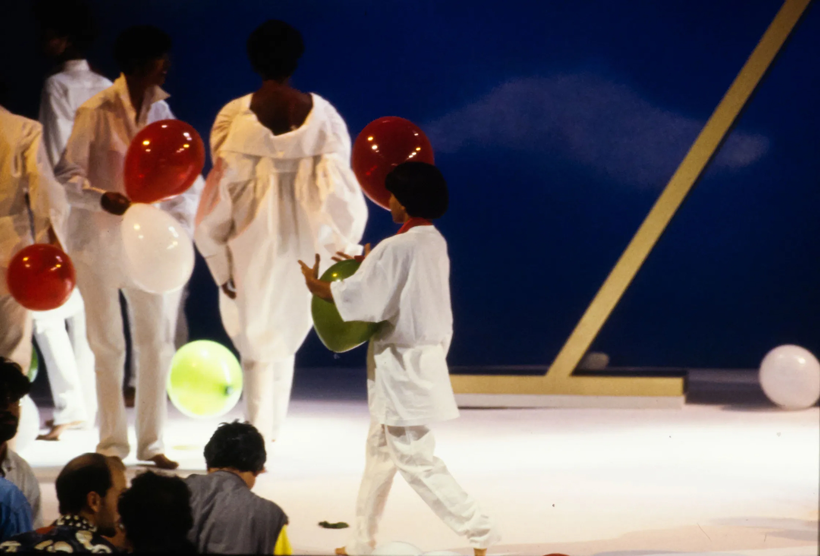 В чем гений Франко Москино? К 76-летию дизайнера вспоминаем его самые креативные решения (фото 15)