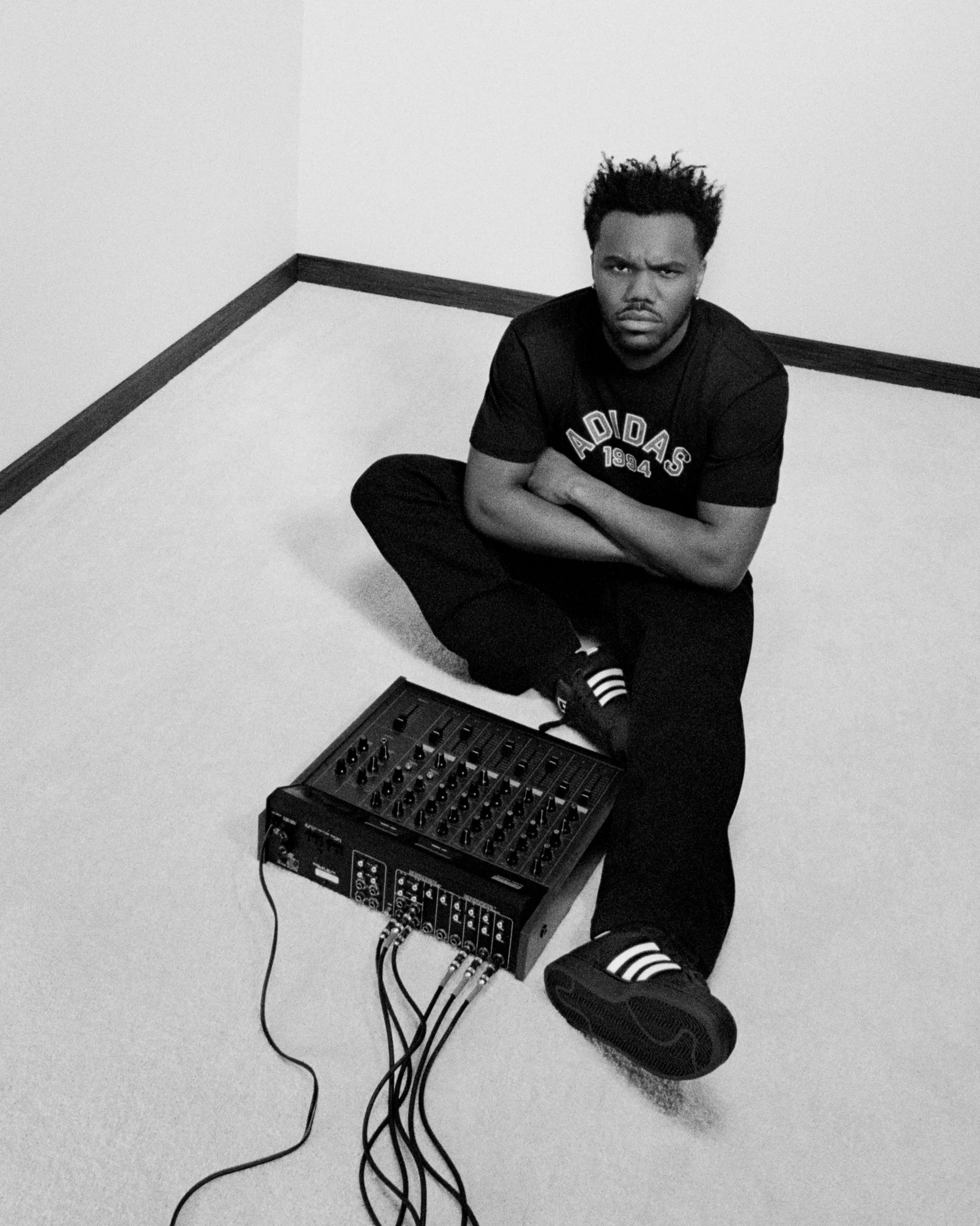 Сэмюэл Л. Джексон, Кендалл Дженнер и Дженни — в новом кампейне adidas (фото 4)