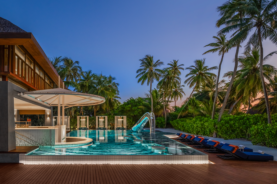 Курорт W Maldives открылся после реновации (фото 8)