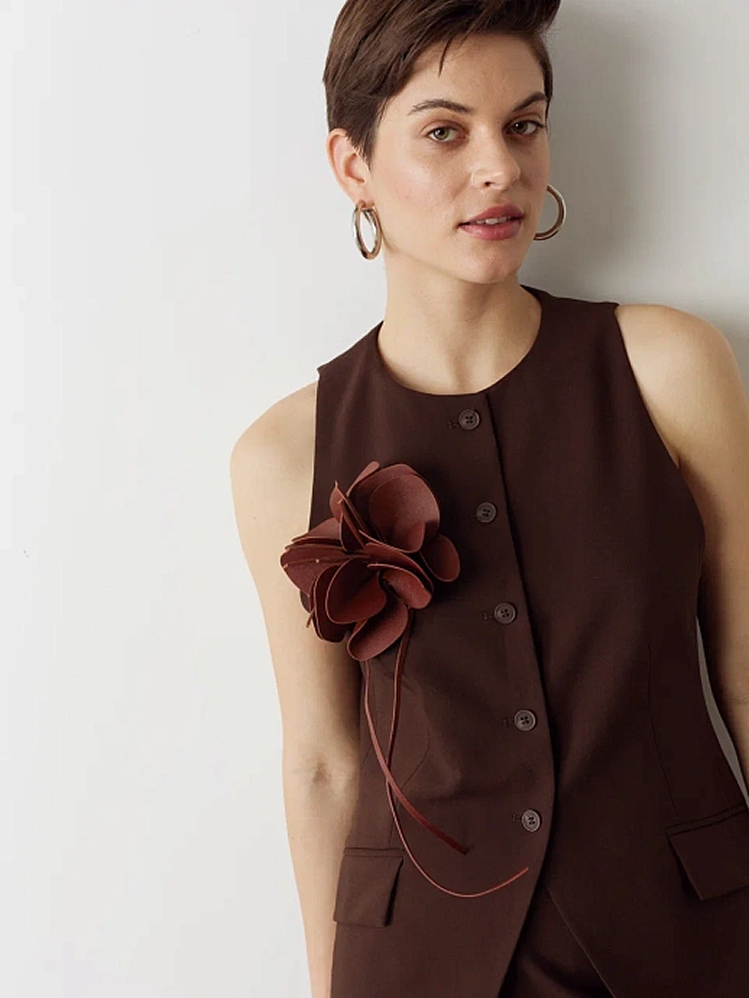 Платье Encelade, серьги-крючки Moonswoon и еще 6 подарков к Международному женскому дню (фото 6)