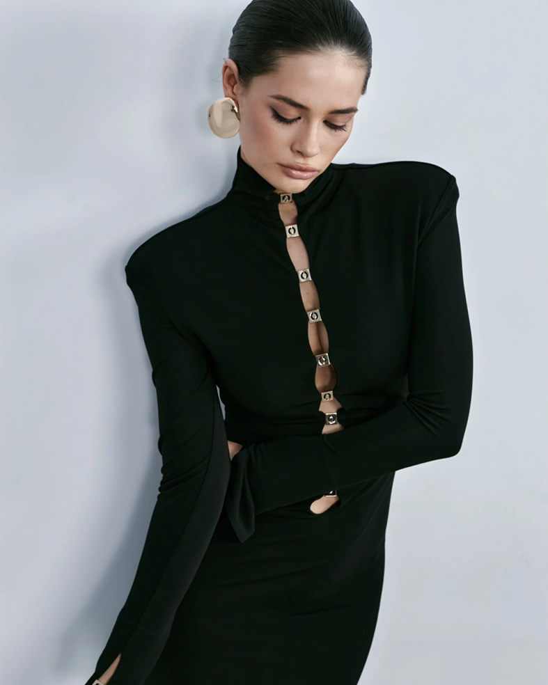 Платье Encelade, серьги-крючки Moonswoon и еще 6 подарков к Международному женскому дню (фото 7)