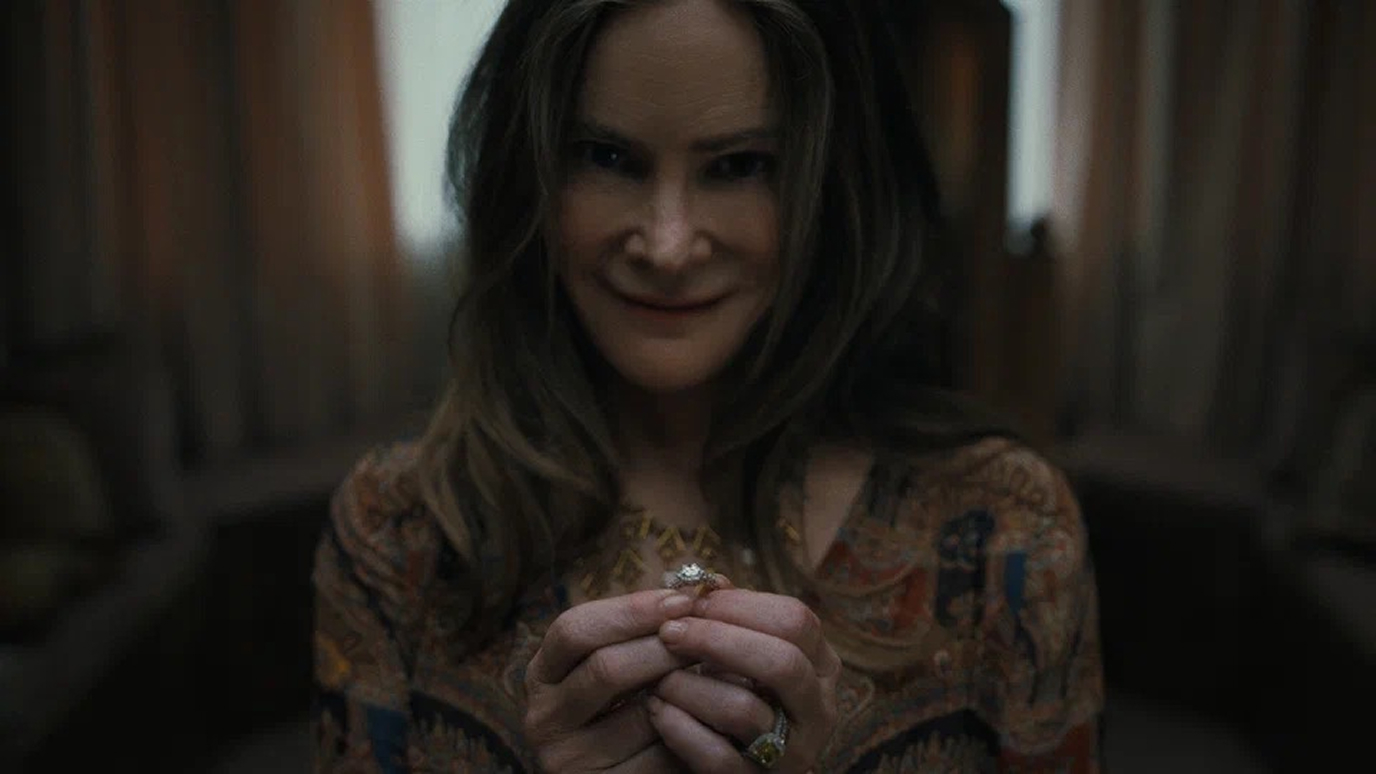 «Молодой Шерлок», «Ван-Пис» и «Йеллоустоун: Маршалы»: какие сериалы смотреть в марте (фото 18)