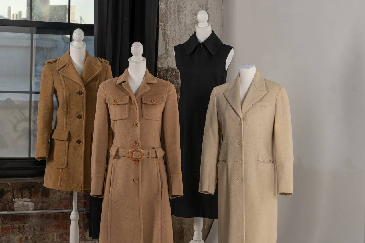 Вещи Кэролин Бессетт-Кеннеди продали на аукционе The Fashion Auctioneer (фото 2)