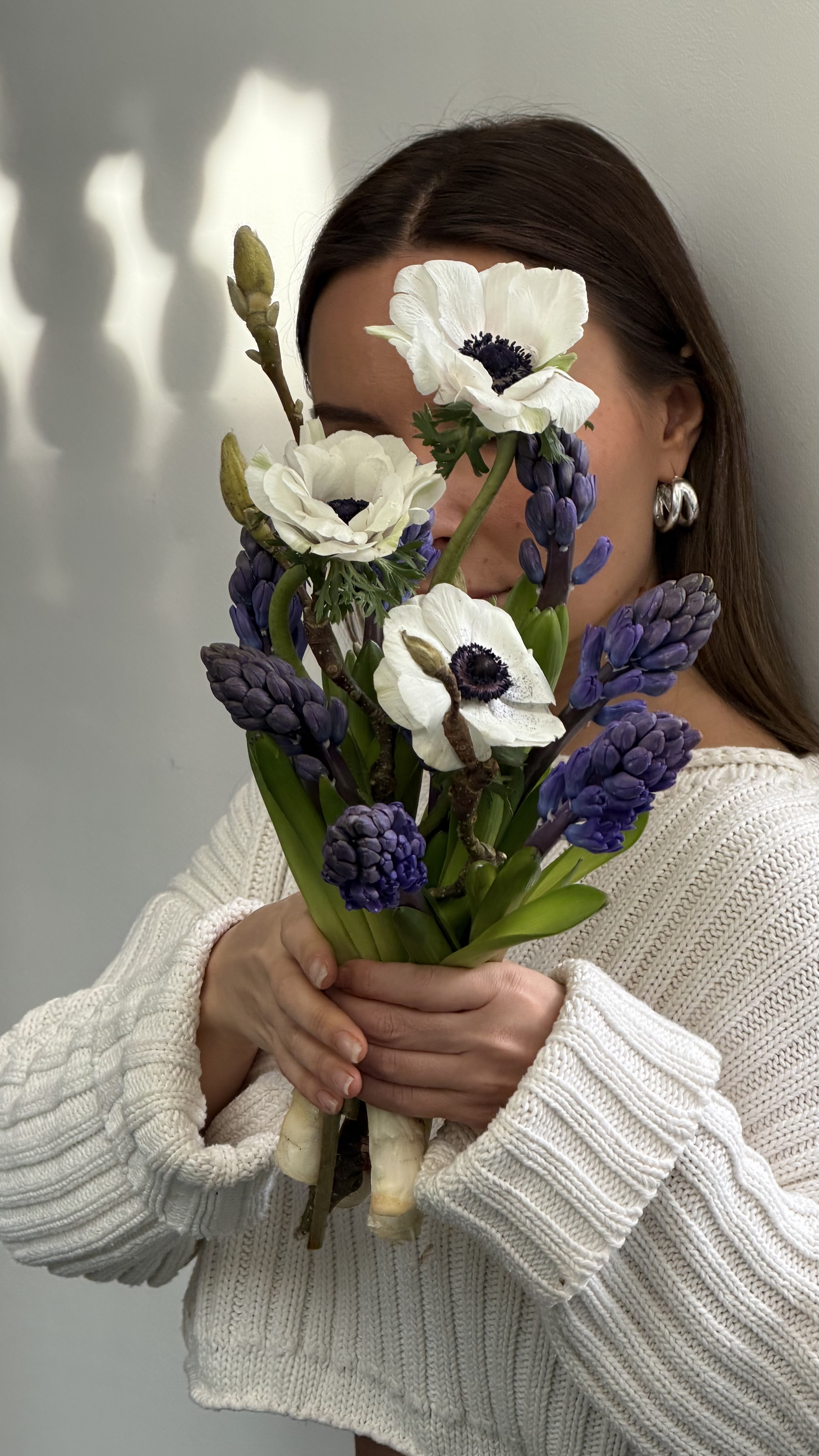 В преддверии 8 Марта цветочная студия Null подготовила специальные букеты (фото 5)