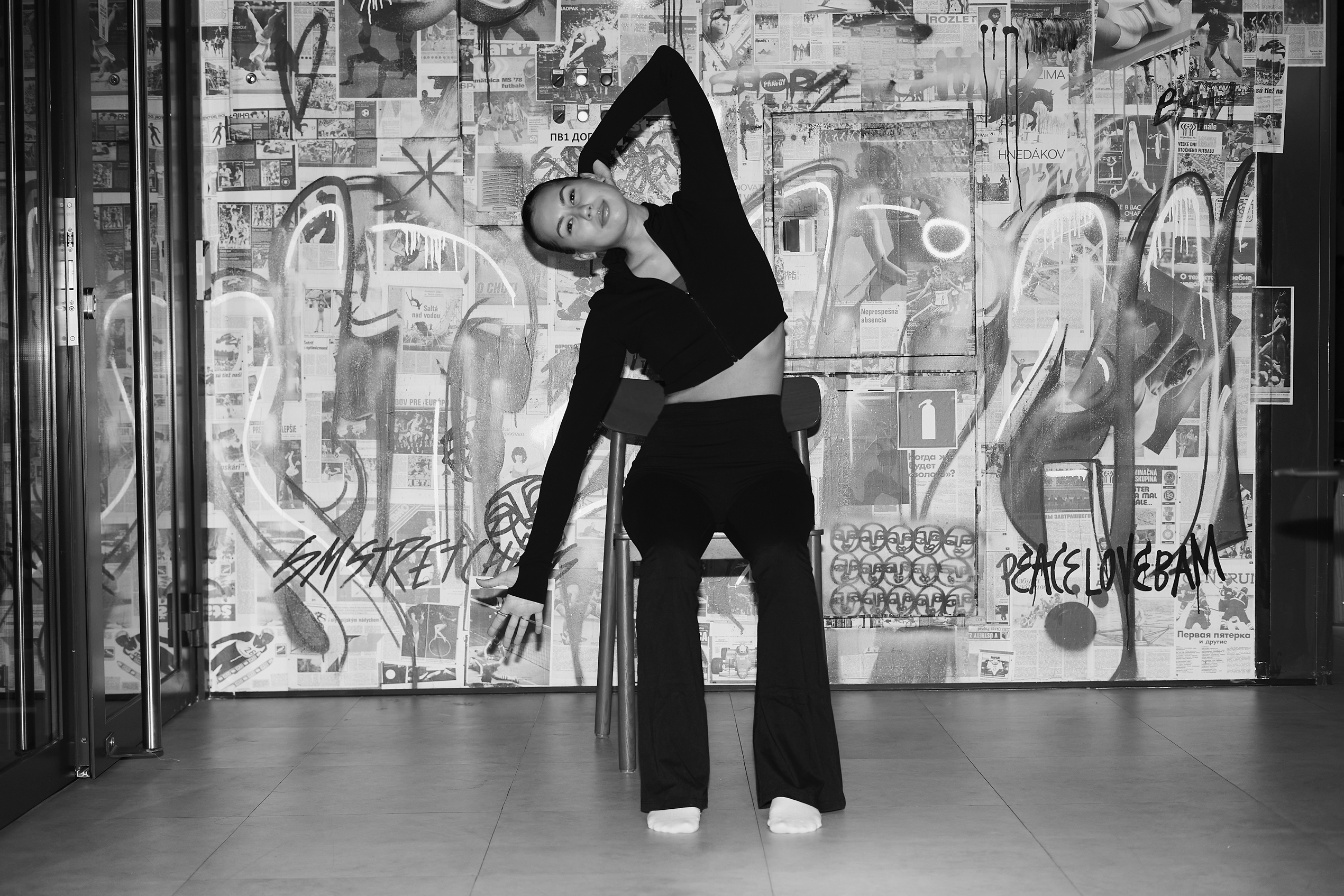 Какие упражнения для бодрости можно сделать во время обеденного перерыва? Показывает эксперт (фото 7)