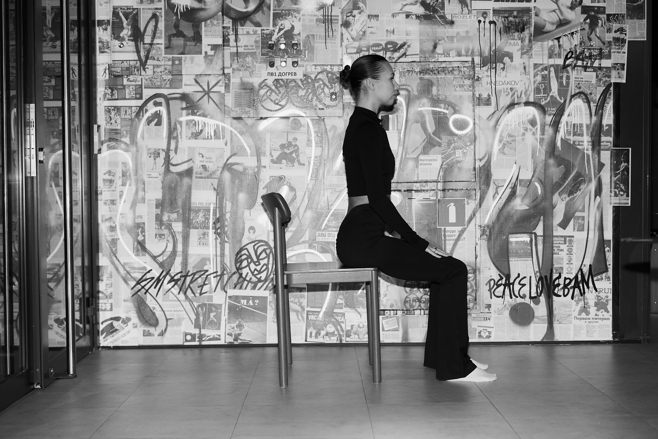 Какие упражнения для бодрости можно сделать во время обеденного перерыва? Показывает эксперт (фото 8)