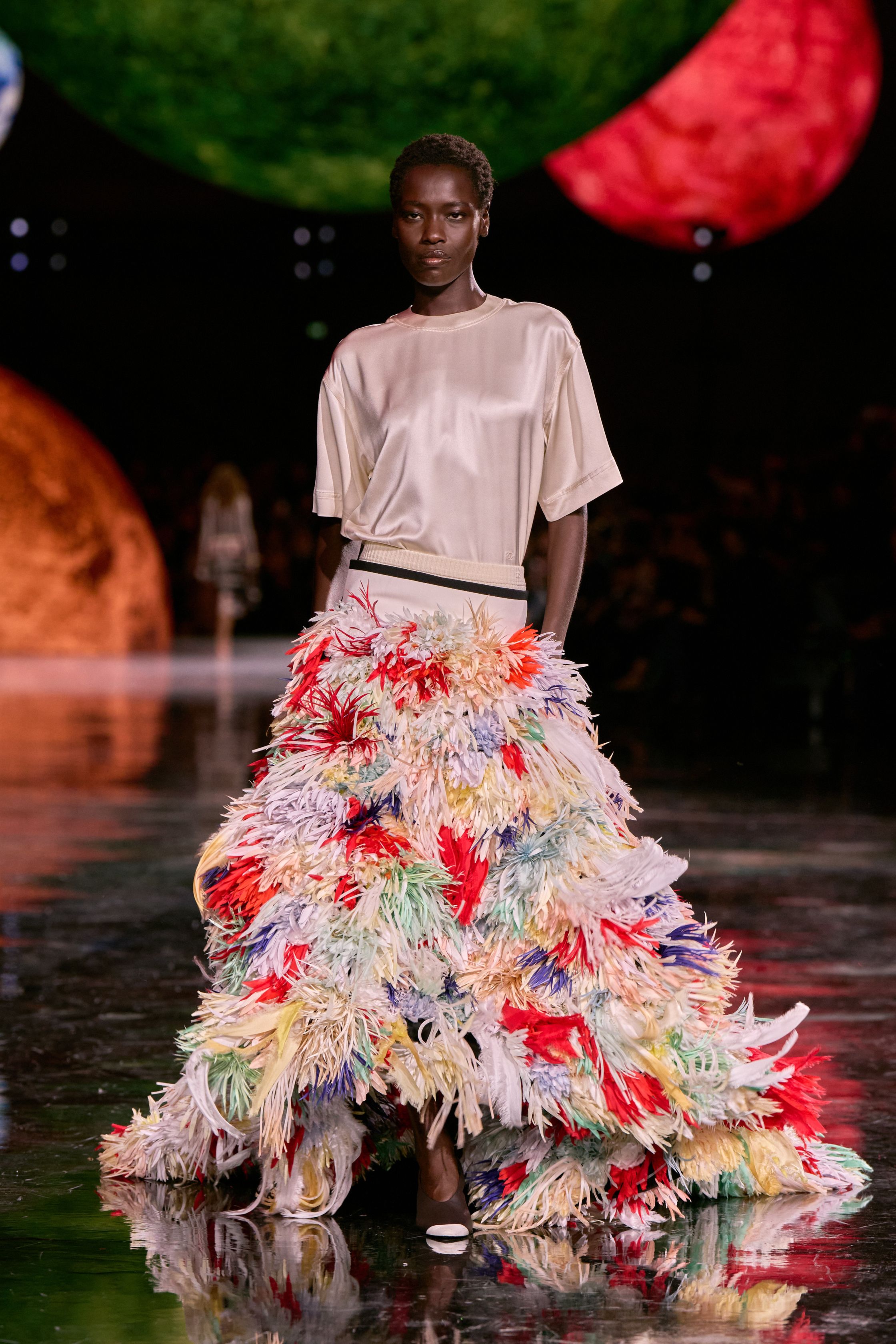 Вещь, без которой этой весной никуда? Эффектная юбка ниже колена. Вот 10 таких — от локальных брендов (фото 8)