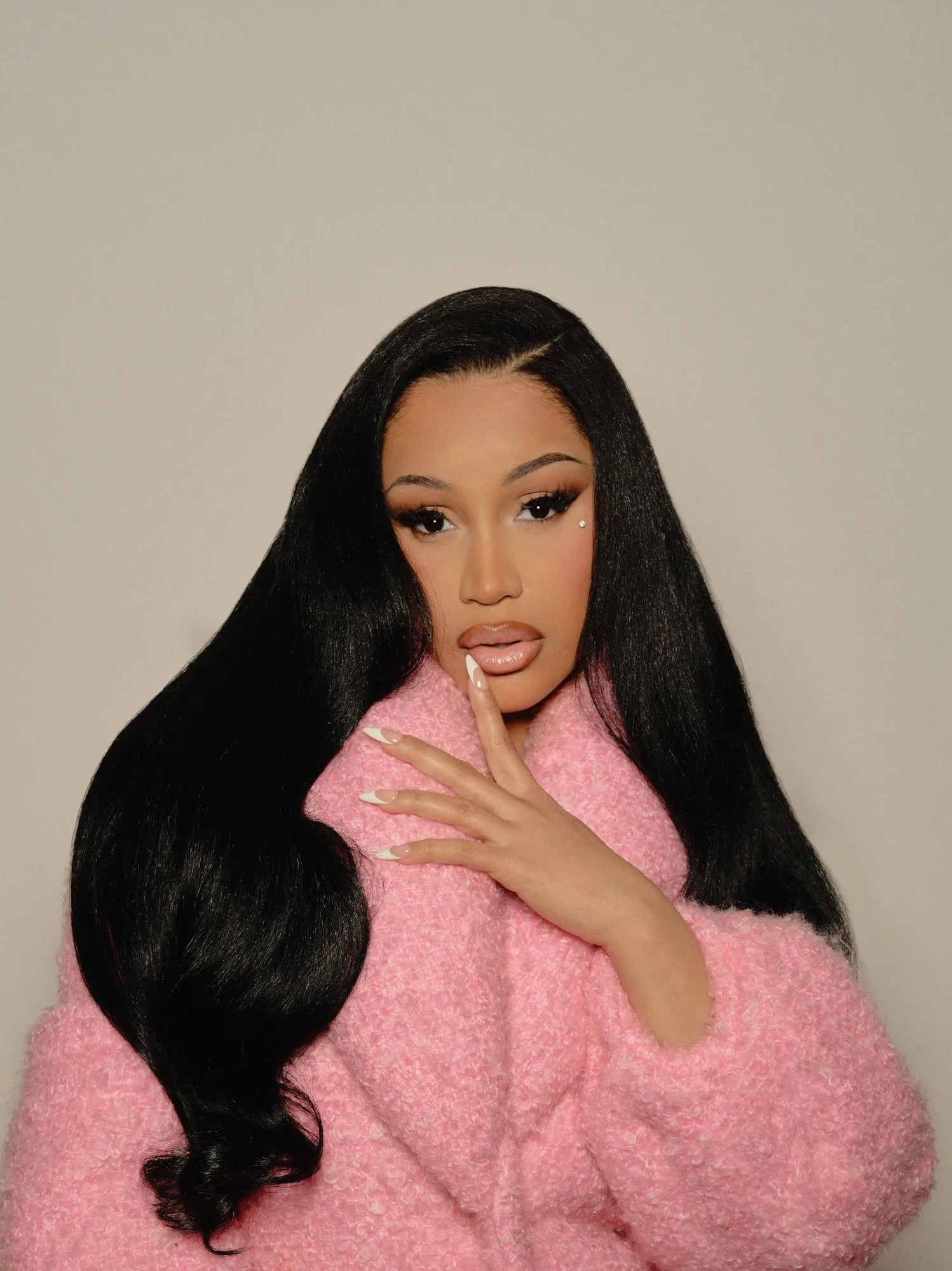 Рэперша Cardi B запустила бренд для волос (фото 4)