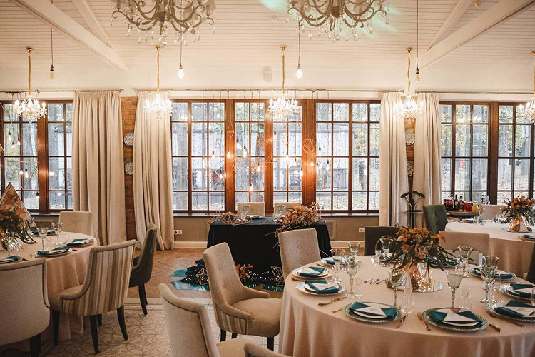 Artiland и Palmira Garden: 7 локаций для камерной свадьбы как в «Американской истории любви» (фото 2)