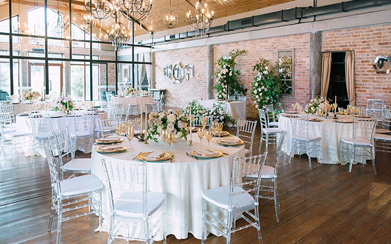 Artiland и Palmira Garden: 7 локаций для камерной свадьбы как в «Американской истории любви» (фото 9)