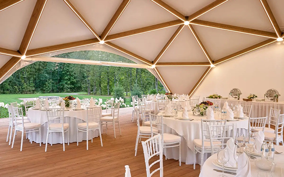 Artiland и Palmira Garden: 7 локаций для камерной свадьбы как в «Американской истории любви» (фото 7)