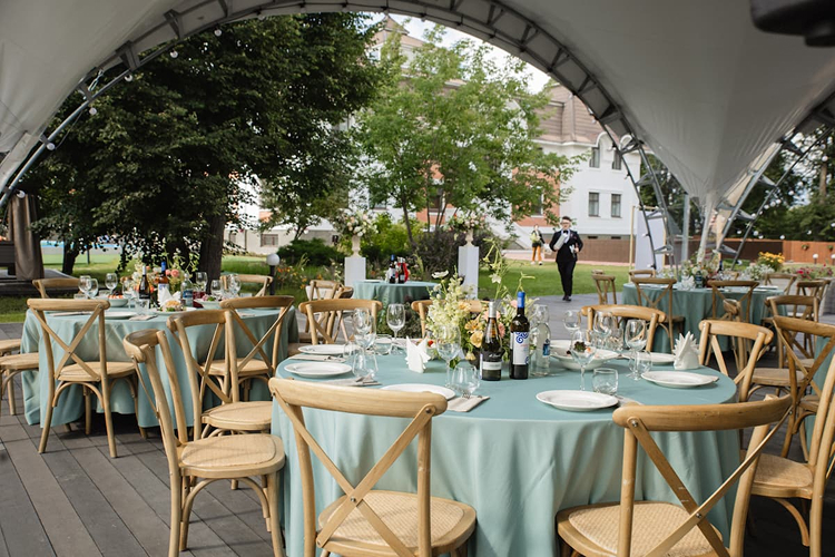 Artiland и Palmira Garden: 7 локаций для камерной свадьбы как в «Американской истории любви» (фото 13)