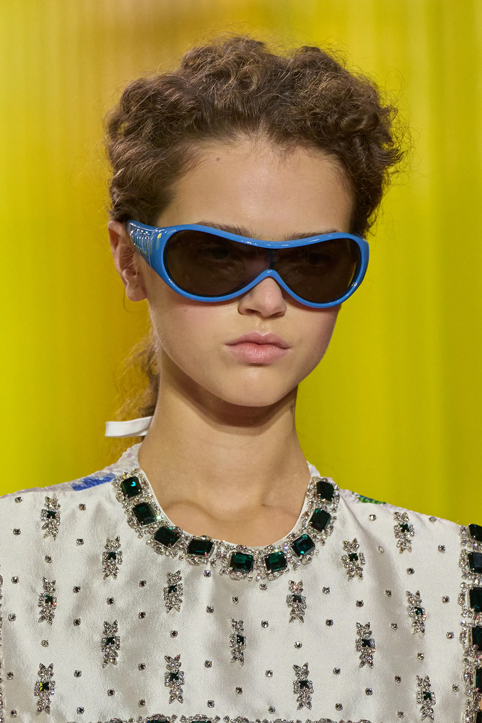 Самые модные солнечные очки весна-лето 2026? Вот 6 классных пар с подиума (фото 13)