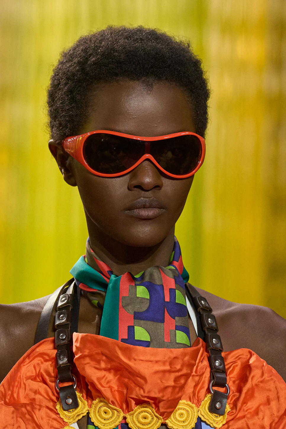 Самые модные солнечные очки весна-лето 2026? Вот 6 классных пар с подиума (фото 14)