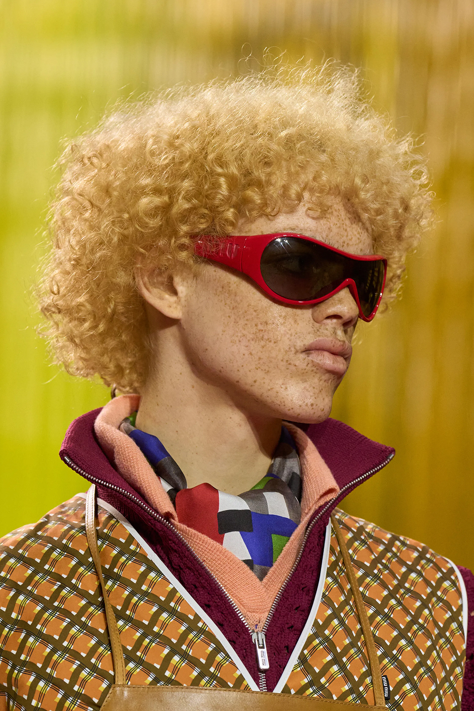 Самые модные солнечные очки весна-лето 2026? Вот 6 классных пар с подиума (фото 15)