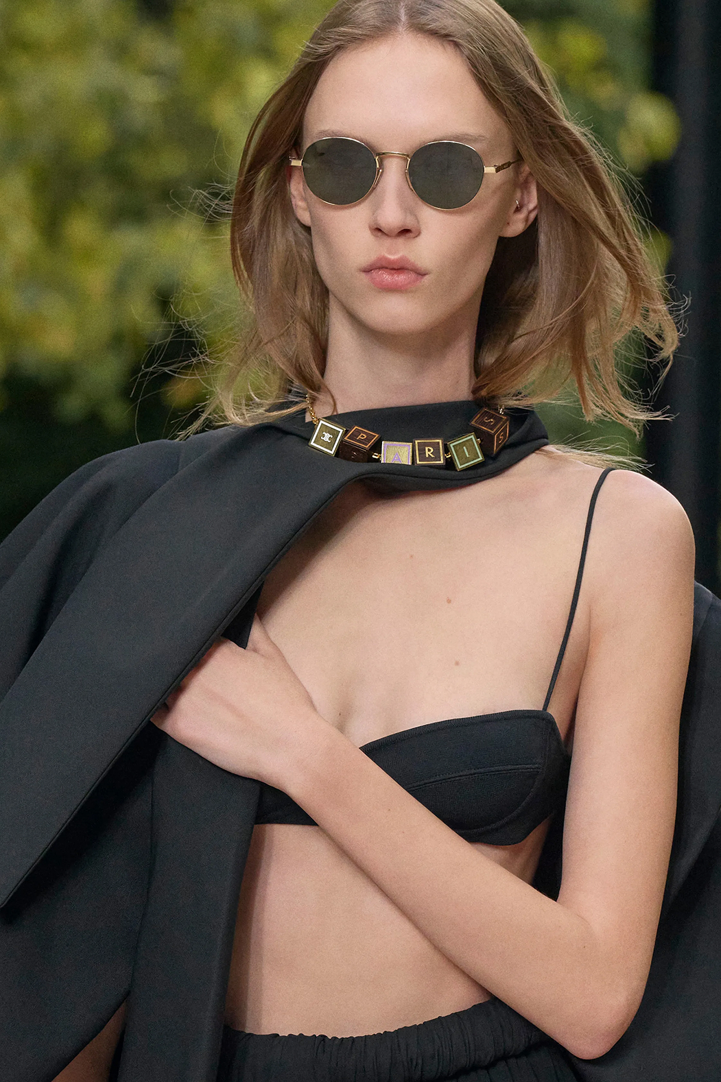 Самые модные солнечные очки весна-лето 2026? Вот 6 классных пар с подиума (фото 31)