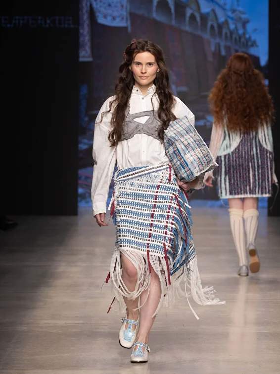 Викторианская эпоха и советский шик: чем запомнилась Неделя моды в Москве (фото 1)