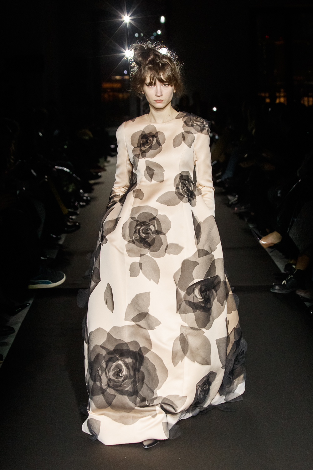 Викторианская эпоха и советский шик: чем запомнилась Неделя моды в Москве (фото 13)