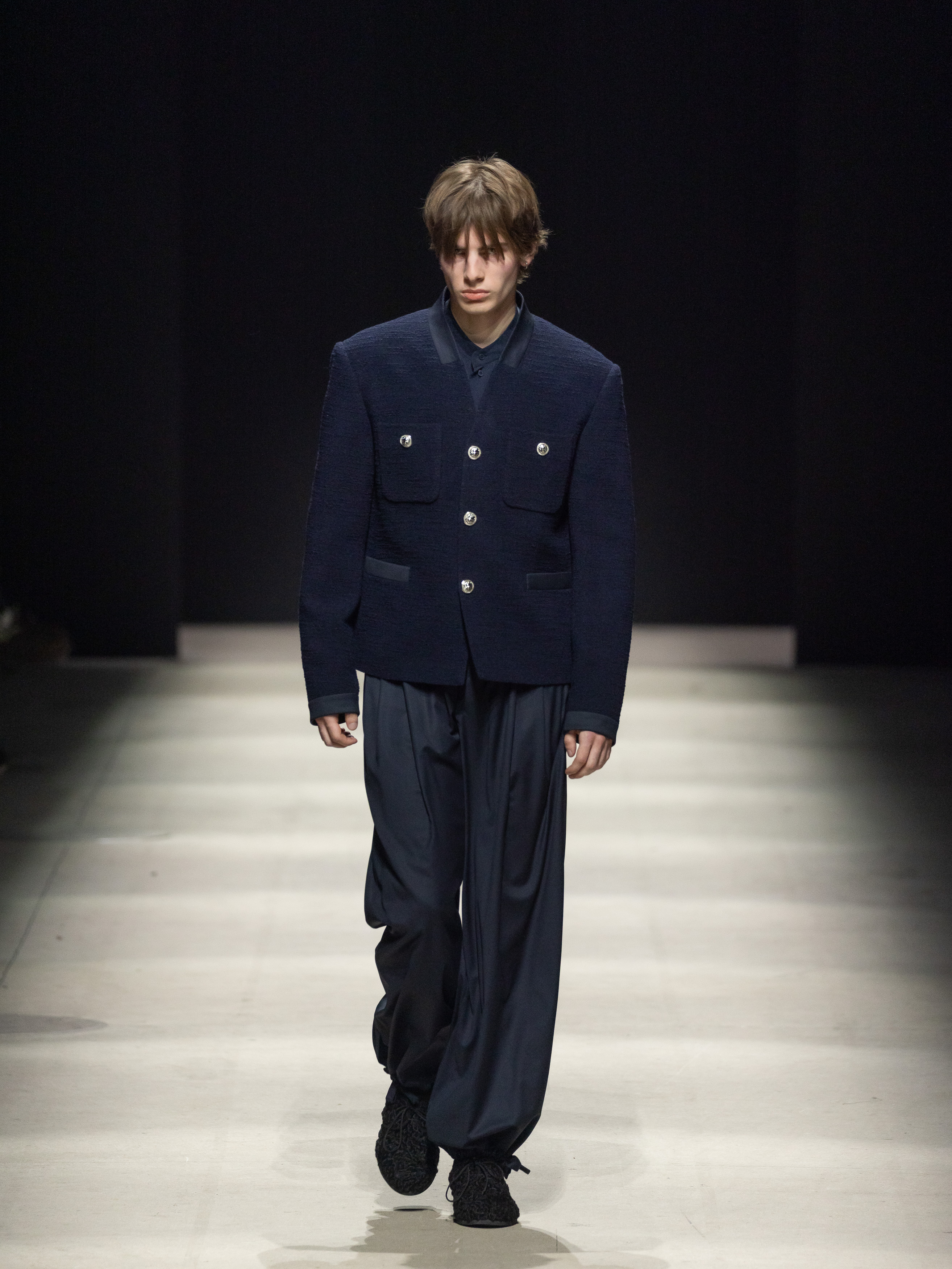 Викторианская эпоха и советский шик: чем запомнилась Неделя моды в Москве (фото 21)