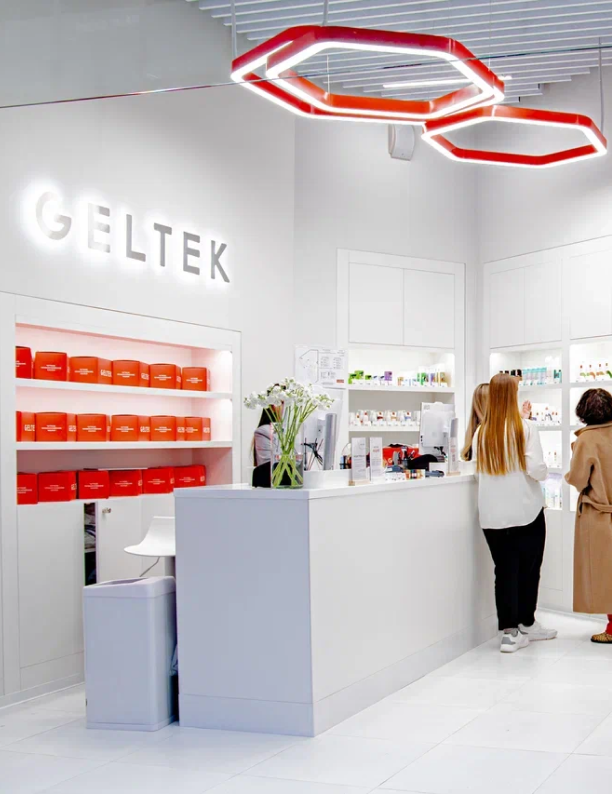 Дневной крем Clarins и мисты The Act: что нового в коллекциях бьюти-брендов (фото 7)