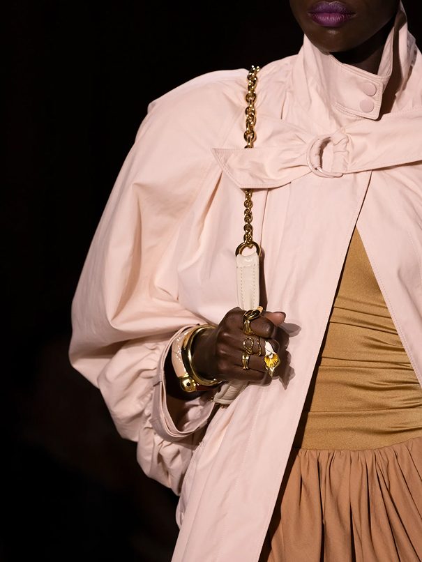 Какая нежность! 20 вещей в пудрово-розовом оттенке (фото 2)