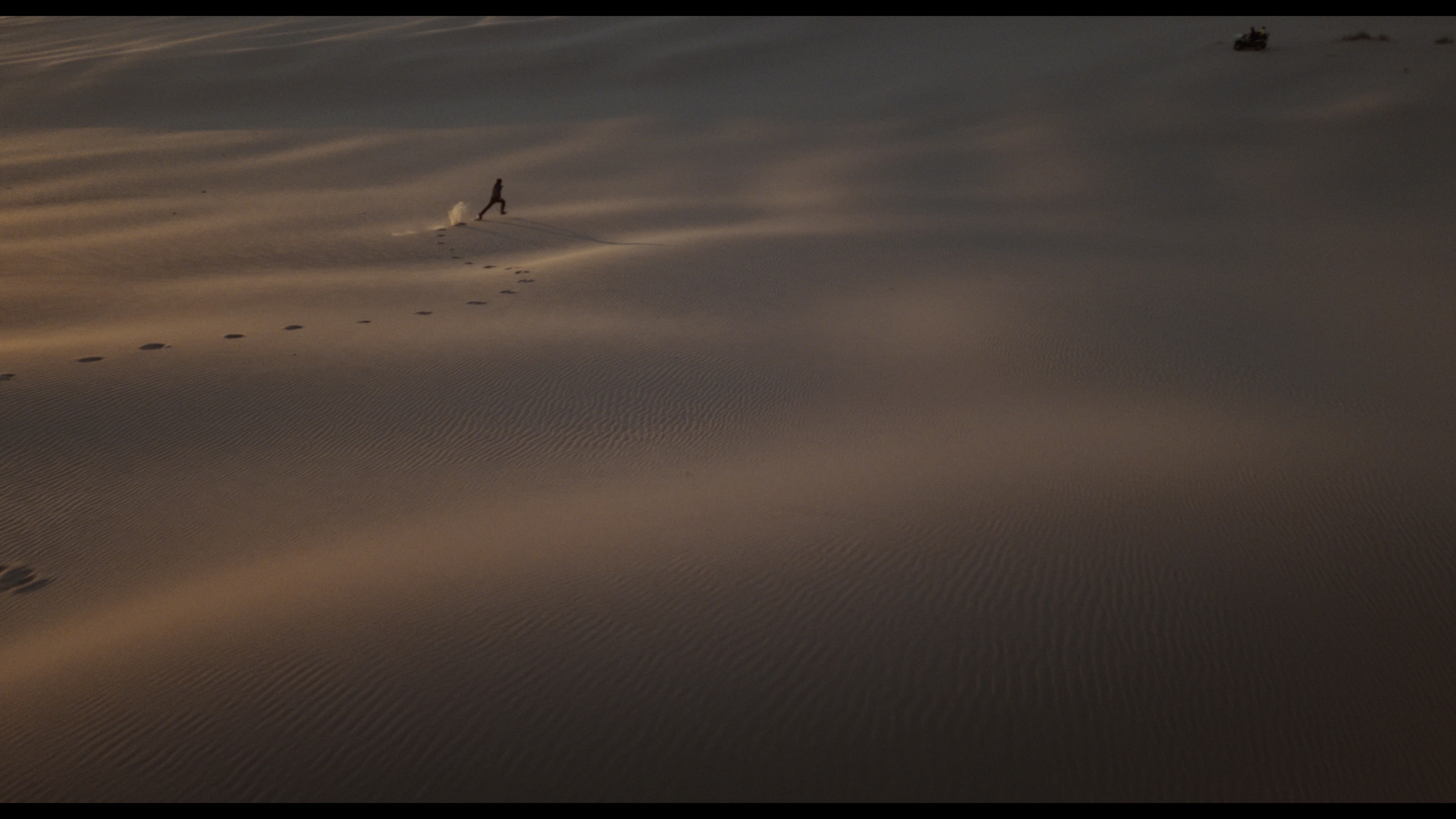 «Создавать Вселенную в себе и вокруг себя»: режиссер Антон Мамыкин — о фильме «Космос засыпает» (фото 5)