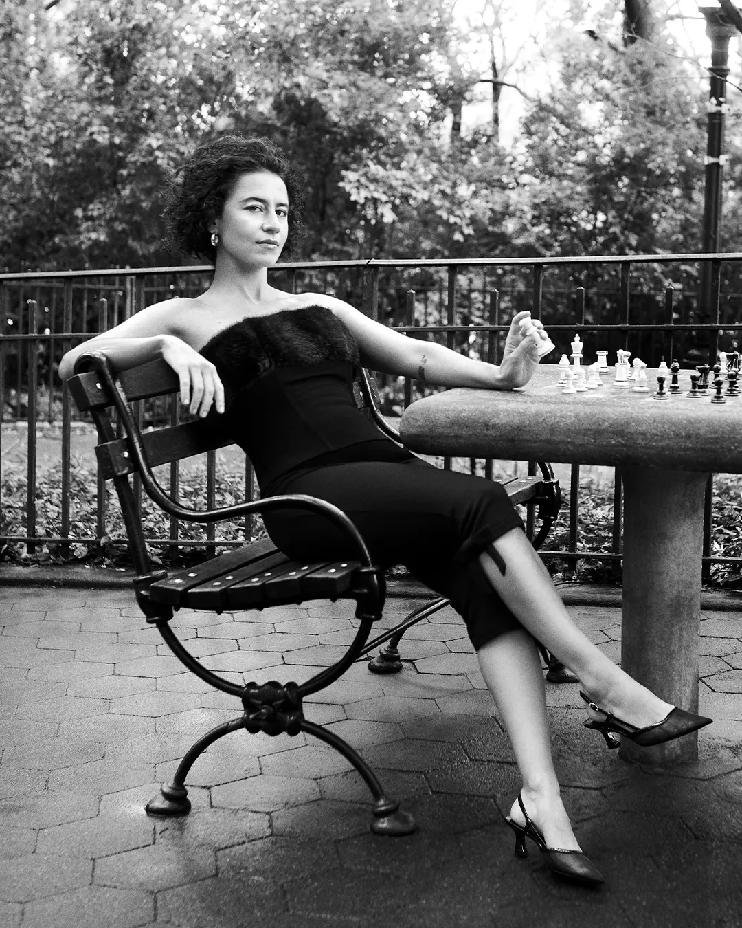 Илана Глейзер стала лицом рекламной кампании бренда Stuart Weitzman (фото 1)