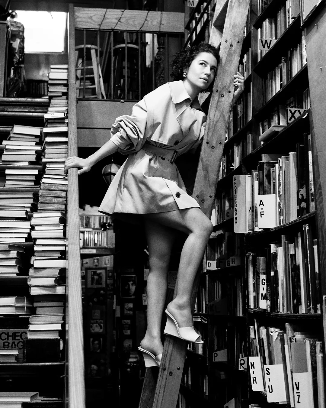 Илана Глейзер стала лицом рекламной кампании бренда Stuart Weitzman (фото 4)