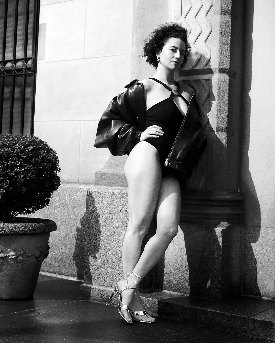 Илана Глейзер стала лицом рекламной кампании бренда Stuart Weitzman (фото 3)