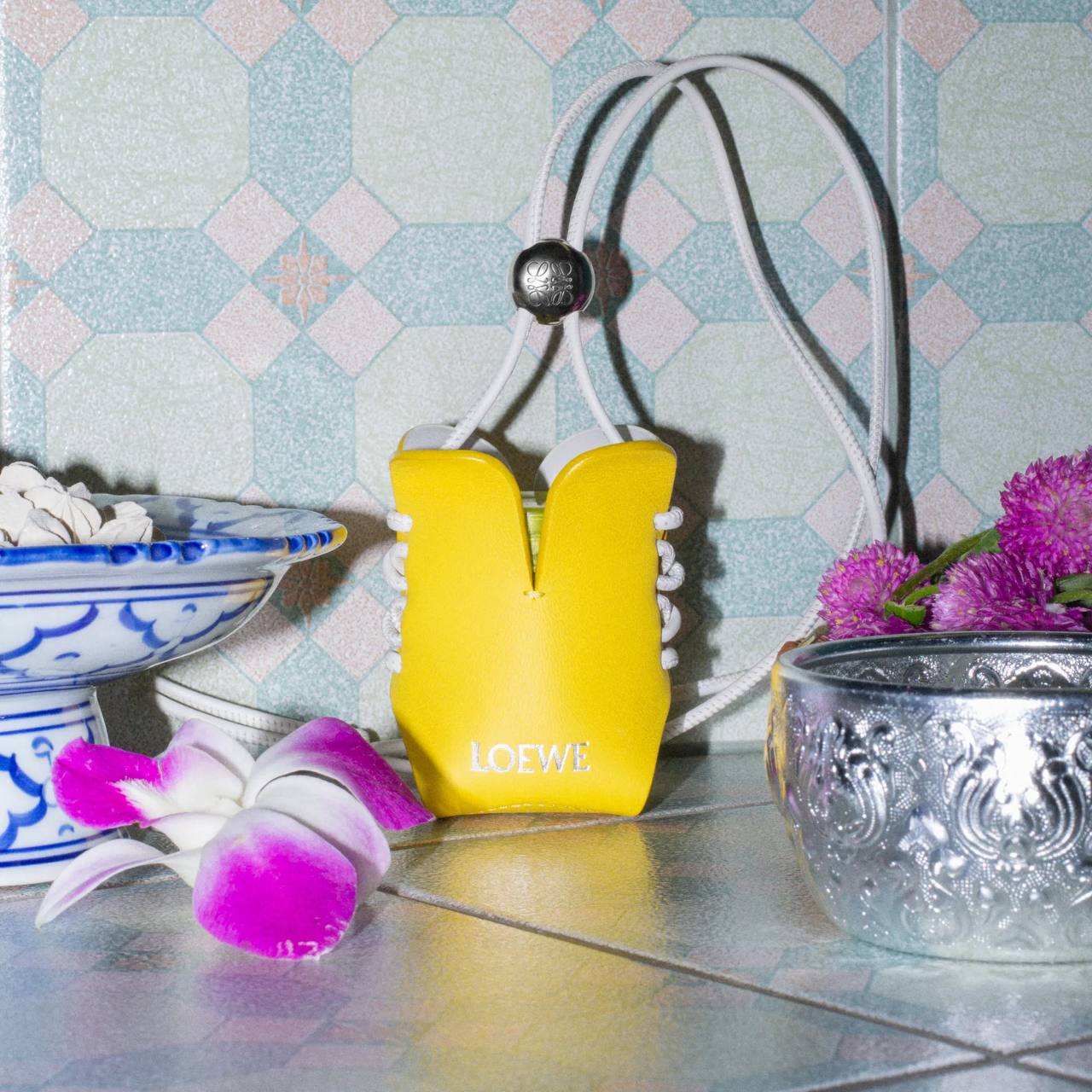 Loewe показал рекламную кампанию в честь тайского Нового года (фото 5)