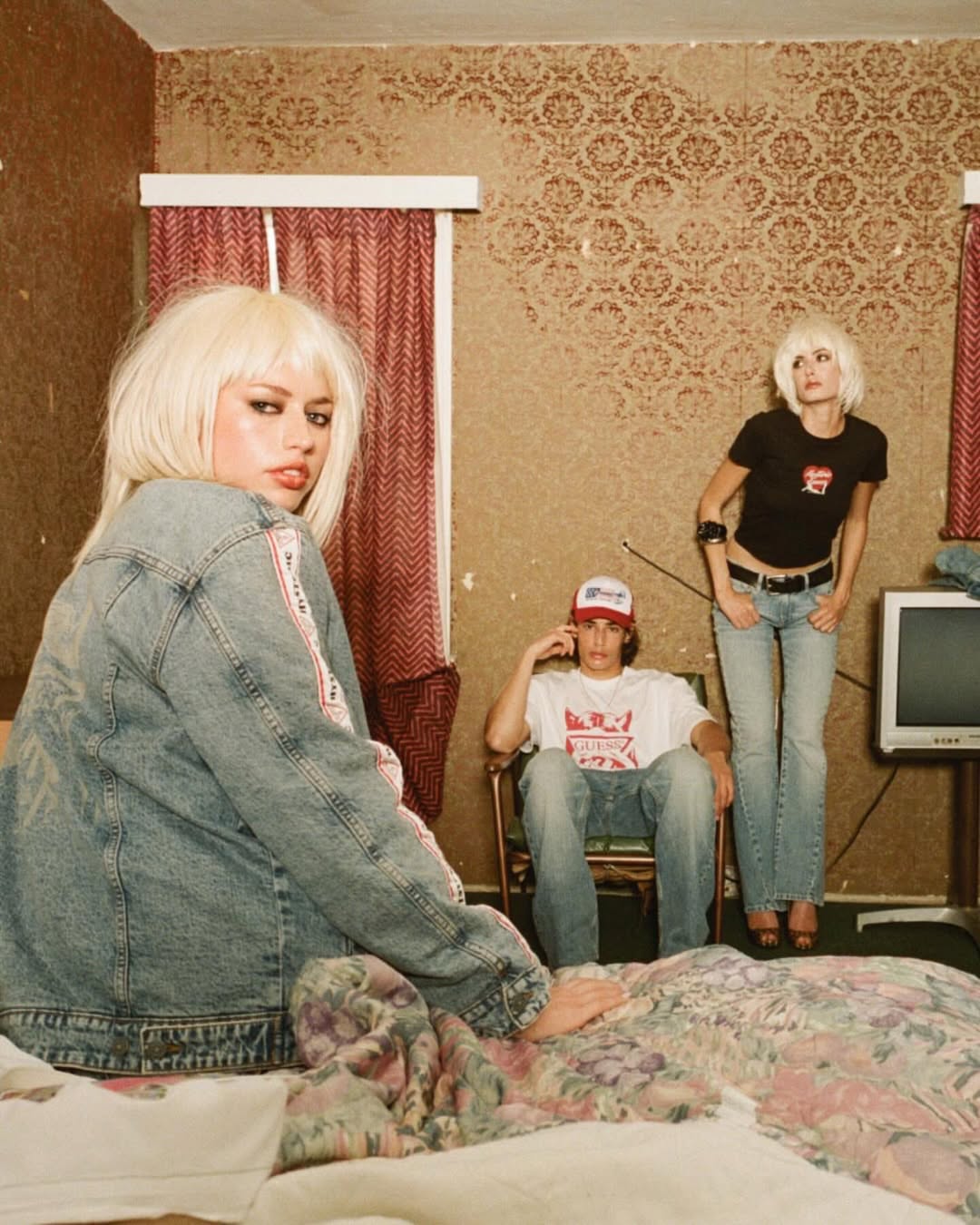 Guess Jeans представил коллаборацию с японским брендом Hysteric Glamour (фото 1)