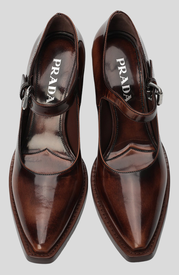 Верхнее нижнее белье — тренд весна-лето 2026. Вот подиумные образы, которые хочется повторить (фото 18)