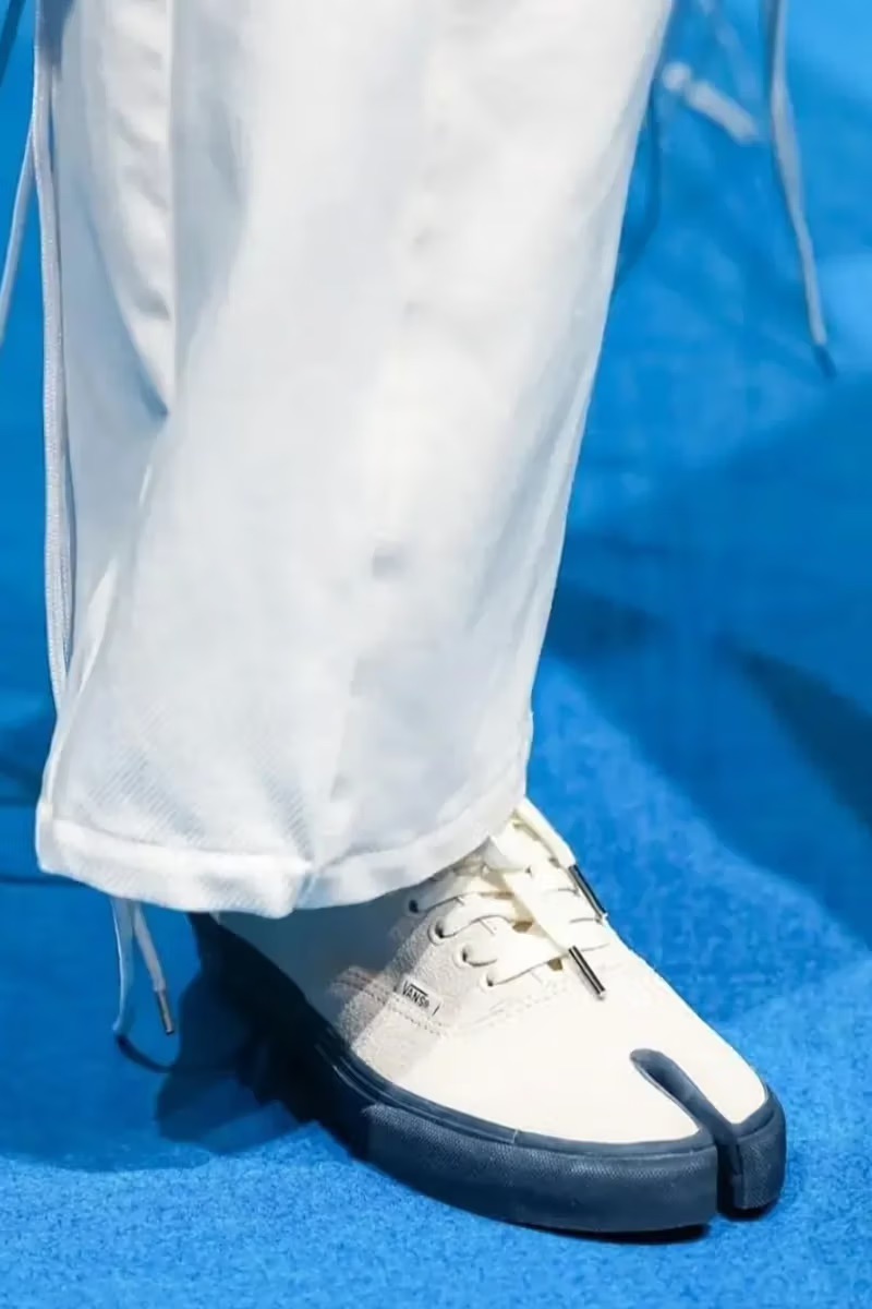 Бренд Vans выпустил кеды таби (фото 3)