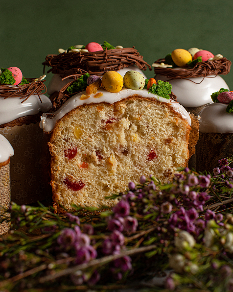 Панеттоне с миндалем и куличи с бабочками: 14 лучших пасхальных десертов от московских шефов (фото 2)