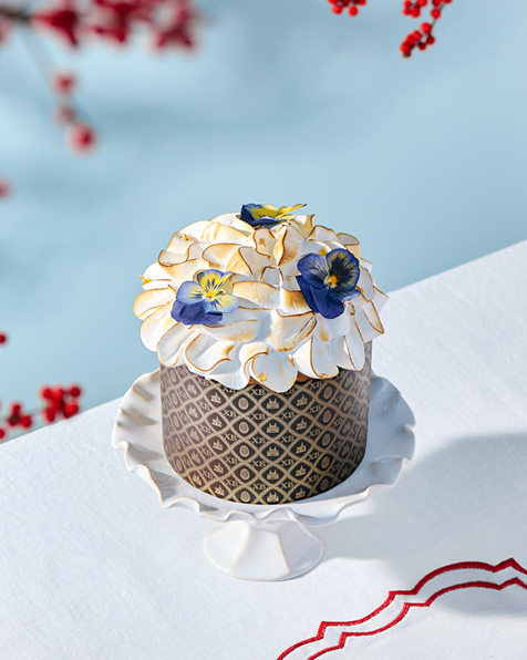 Панеттоне с миндалем и куличи с бабочками: 14 лучших пасхальных десертов от московских шефов (фото 23)