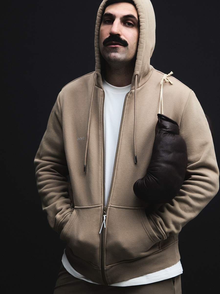 Лицами кампейна бренда onit стали Алеся Кафельникова и Павел Осовцов (фото 11)