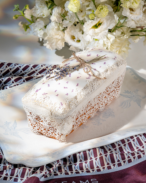 Панеттоне с миндалем и куличи с бабочками: 14 лучших пасхальных десертов от московских шефов (фото 31)