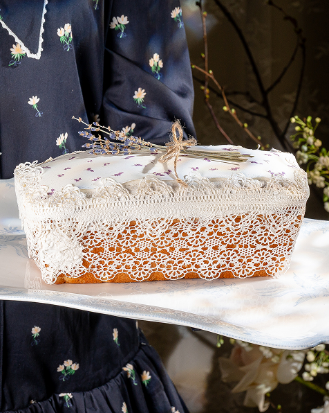 Панеттоне с миндалем и куличи с бабочками: 14 лучших пасхальных десертов от московских шефов (фото 32)