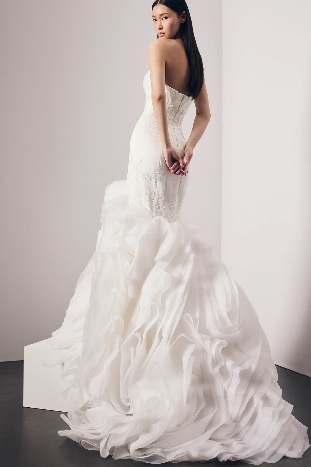 Бренд Vera Wang выпустил свадебную коллекцию совместно с David's Bridal (фото 3)