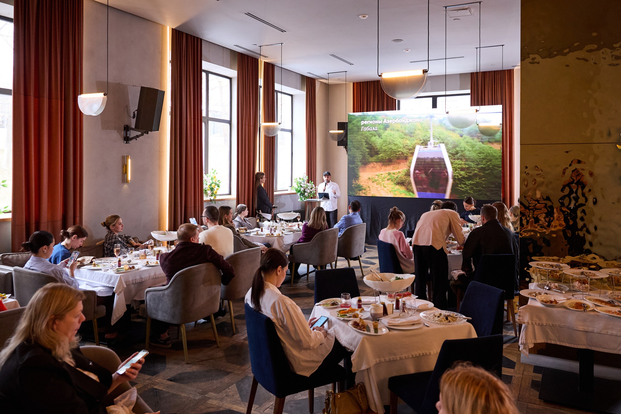 В ресторане PEACH состоялся бранч по случаю юбилея Sea Breeze (фото 1)