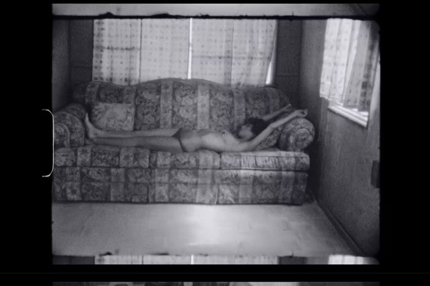 Фотографы Надя Ли Коэн и Скарлетт Карлос Кларк выпустили фотокнигу (фото 5)