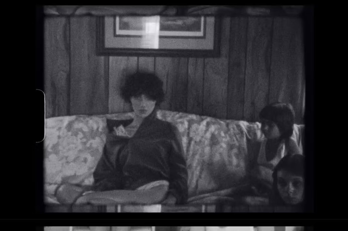 Фотографы Надя Ли Коэн и Скарлетт Карлос Кларк выпустили фотокнигу (фото 7)