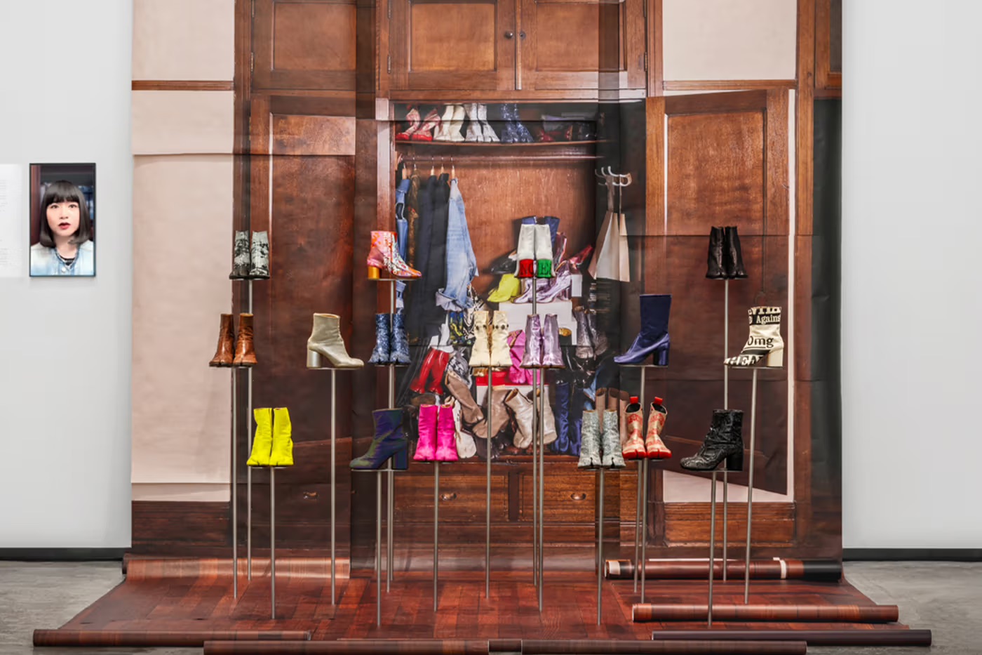 Maison Margiela открывает выставку Tabi: Collectors Exhibition в Китае (фото 2)