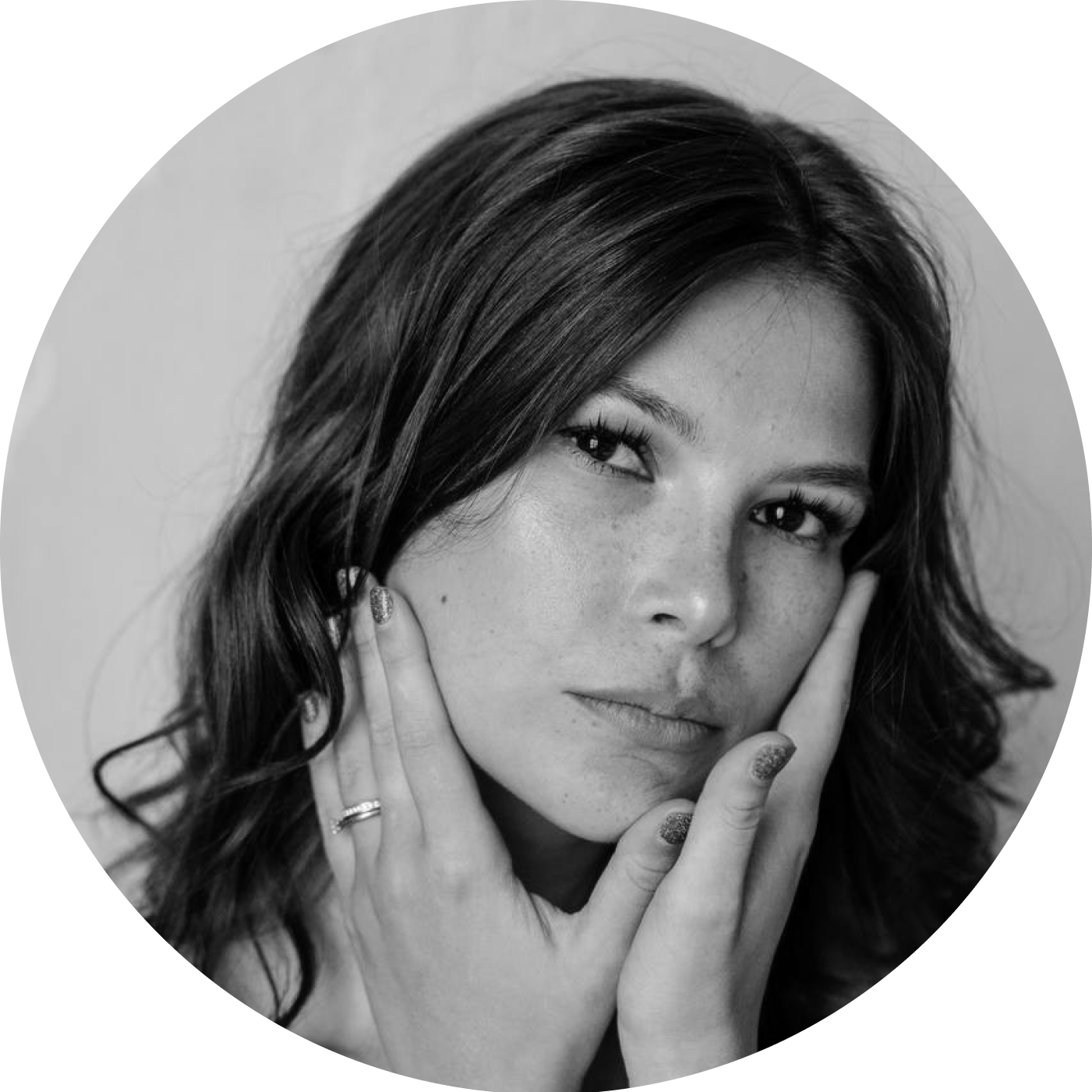 Что происходит с организмом перед месячными и во время них? Отвечает эксперт (фото 1)