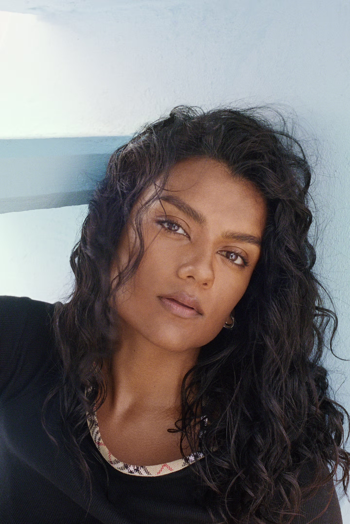 Актриса Симон Эшли снялась в летнем кампейне Burberry (фото 8)